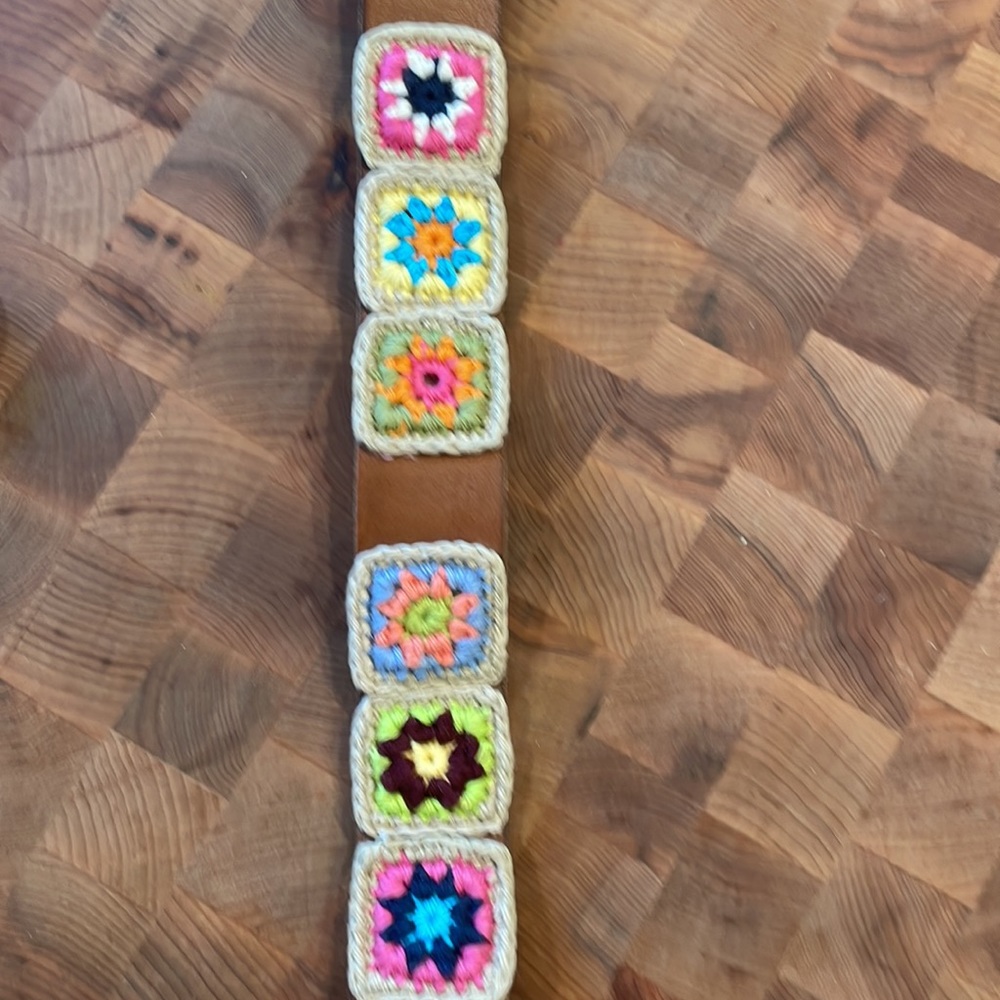 Bella Vista granny square strap